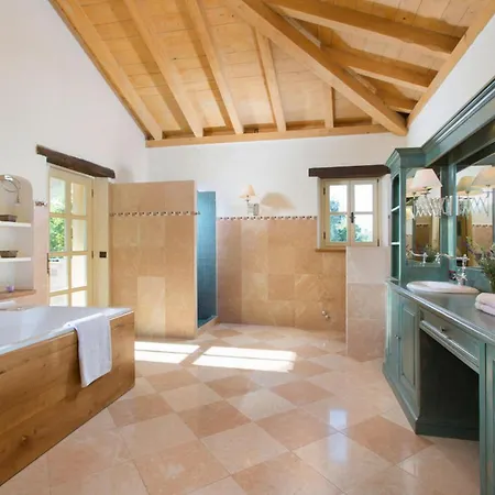 Lou-sophie Tatil Evi