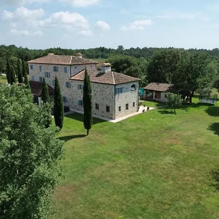 Lou-sophie * Buici (Istria)